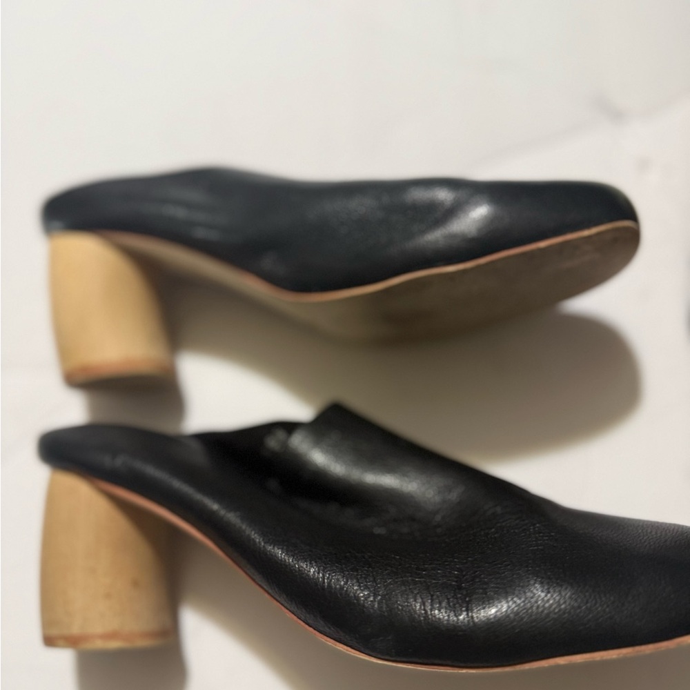 Elegant Jeffery Campbell Yucca Black Leather Mules size 7.5